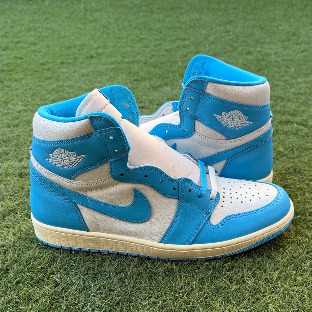 Air Jordan 1 Retro High OG - Picture 1 of 5